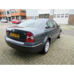 Volkswagen Passat 1.8 Turbo Highline 2002! NAP!Clima!LM-Velg
