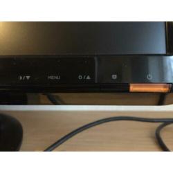 Asus beeldscherm en lenovo toetsenbord