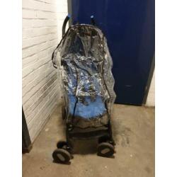 Buggy met regenkap. Is voor oppas kindje geweest.