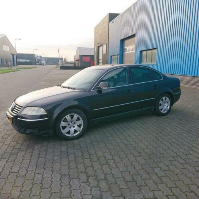 Volkswagen Passat 2.3 V5 125KW AUT 2004 Zwart