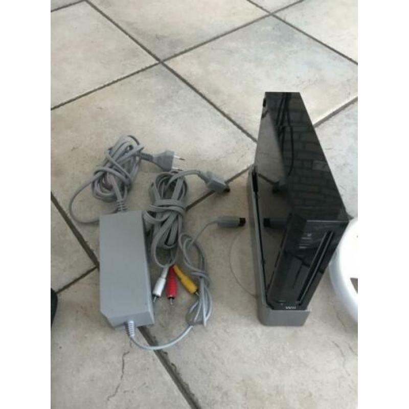 Wii compleet met 11 spellen (incl. 12 skylanders)
