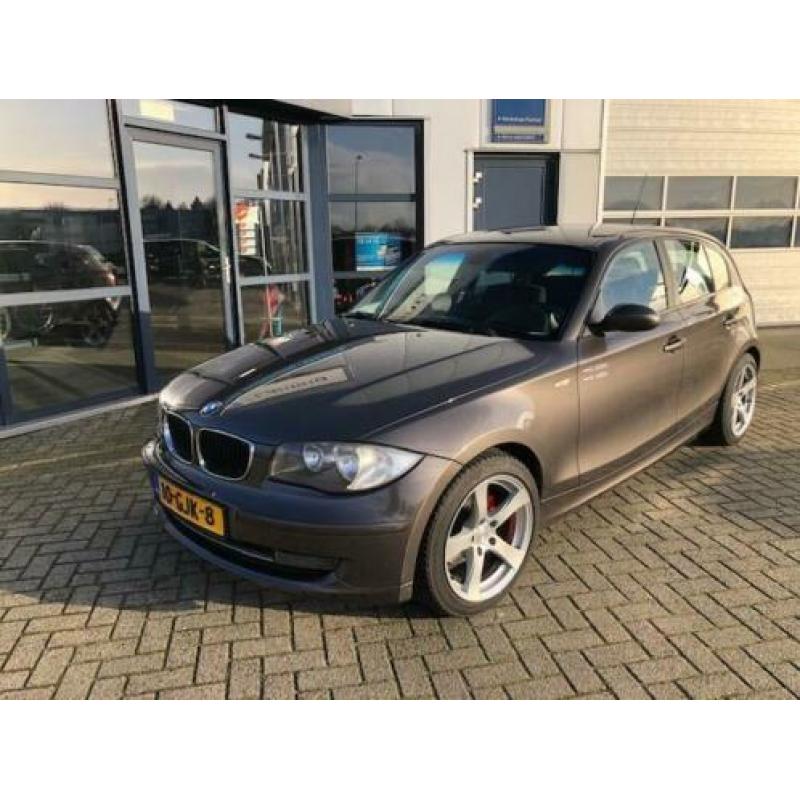 BMW 1-serie 118d Corporate Business Line | nieuwe motor!