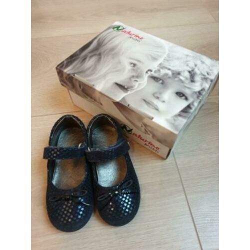 Mooie schoentjes maat 23 van Naturino mini nieuwprijs 69,95