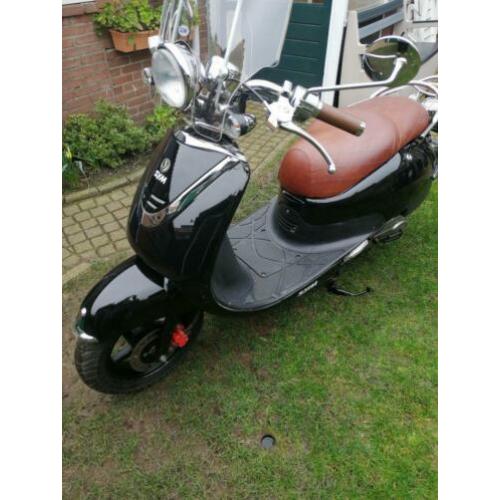 nette sym allo bromscooter bj 2013 in goede staat