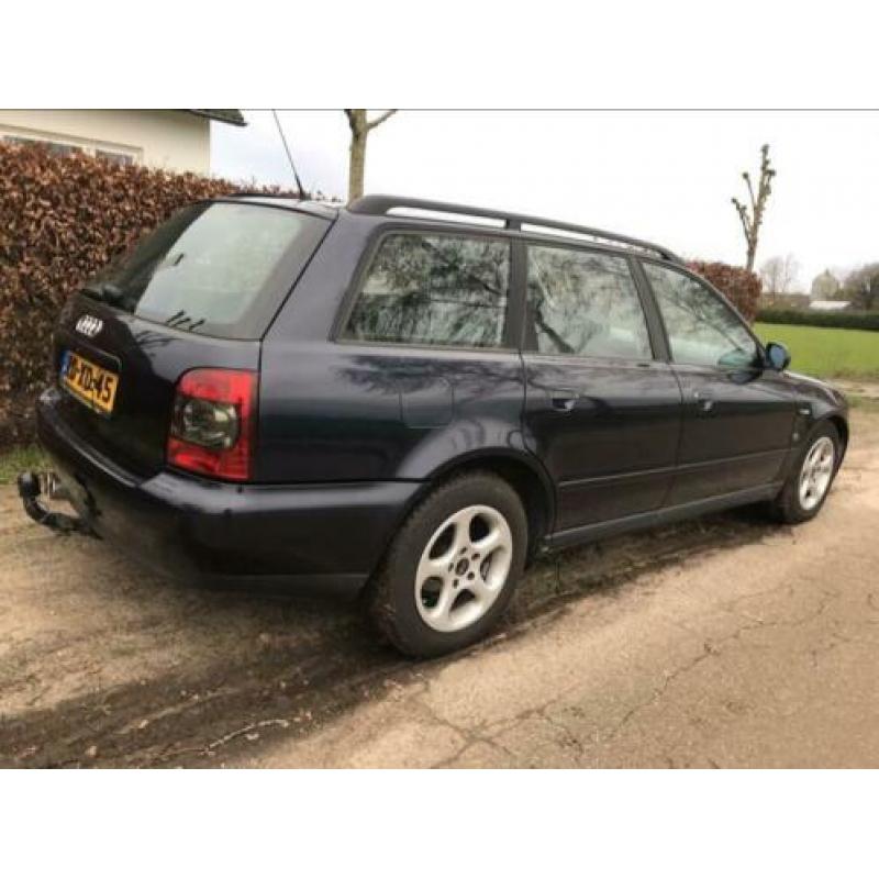 Audi A4 1.8 Avant 20V 92KW 1997 Blauw