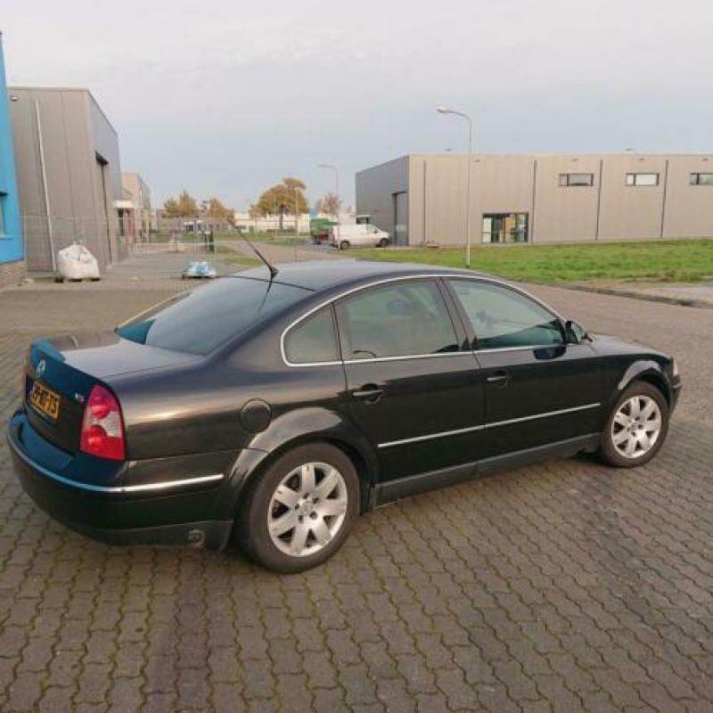 Volkswagen Passat 2.3 V5 125KW AUT 2004 Zwart