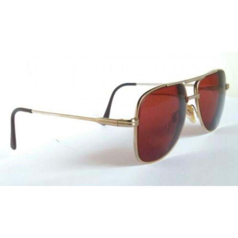 Vintage goudkleurige bril, model aviator, met zonneglazen