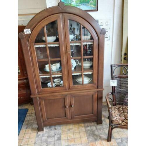 Zeer Nette Eiken Wand Vitrine kast in 2 gedeelten