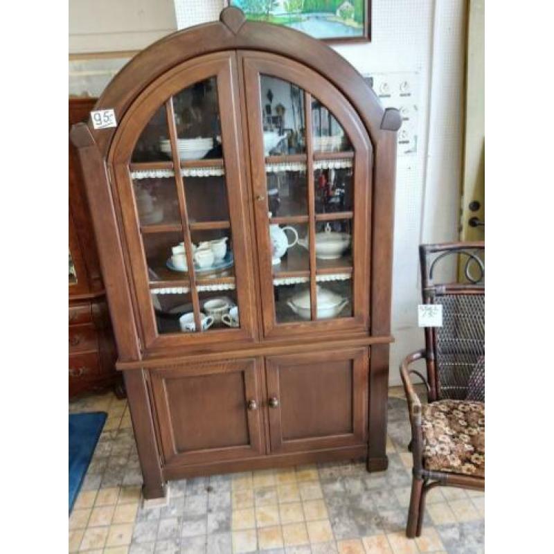 Zeer Nette Eiken Wand Vitrine kast in 2 gedeelten