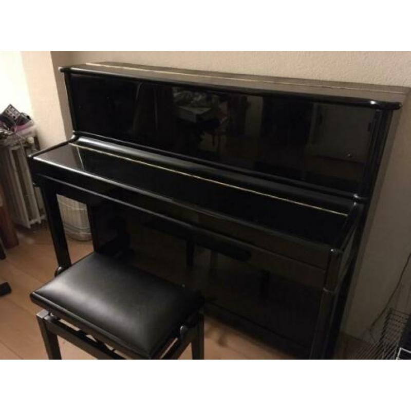 Te koop mooie zwarte Eavestaff piano