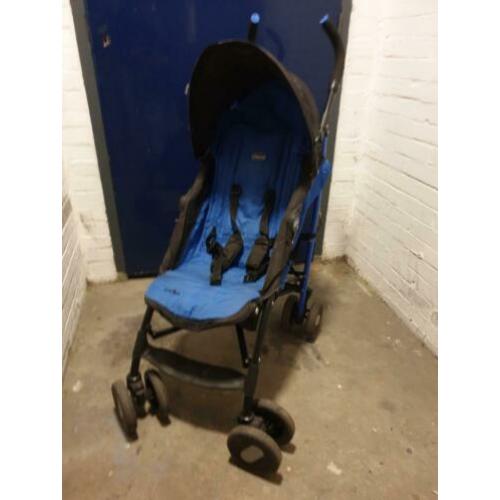 Buggy met regenkap. Is voor oppas kindje geweest.