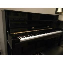 Te koop mooie zwarte Eavestaff piano