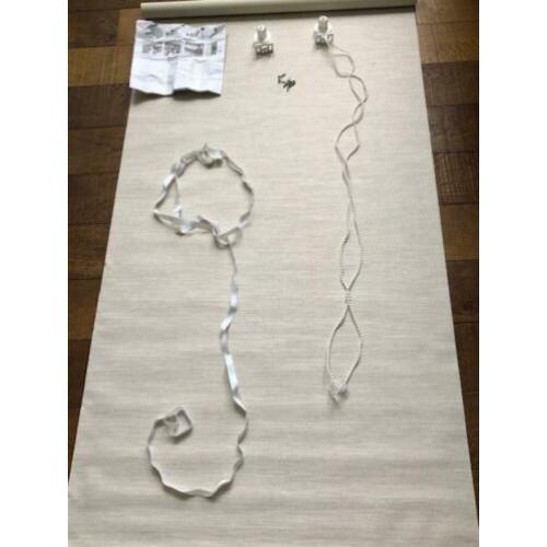 Nieuw rolgordijn in verpakking 69 x 185 cm beige