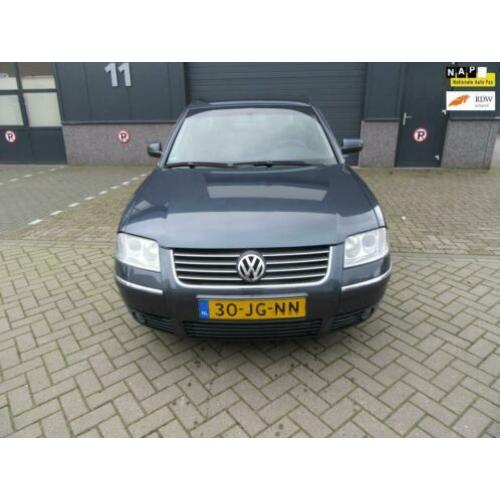 Volkswagen Passat 1.8 Turbo Highline 2002! NAP!Clima!LM-Velg