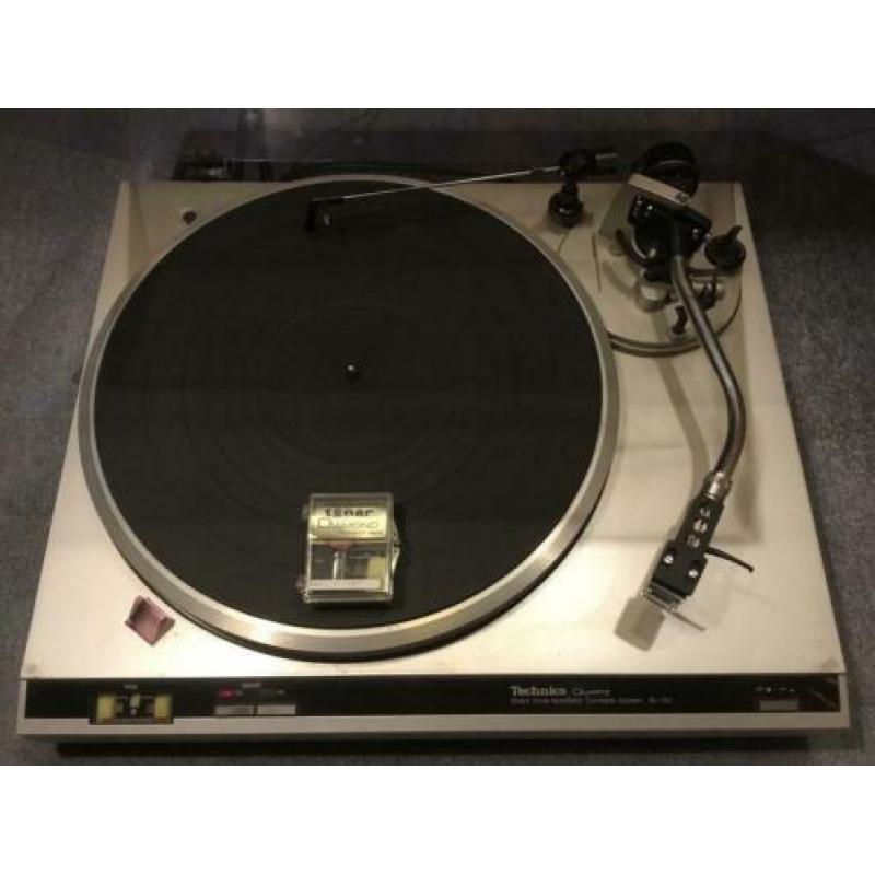 Technics model SL-02 Platenspeler + extra naald