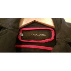 Dsquared mantel