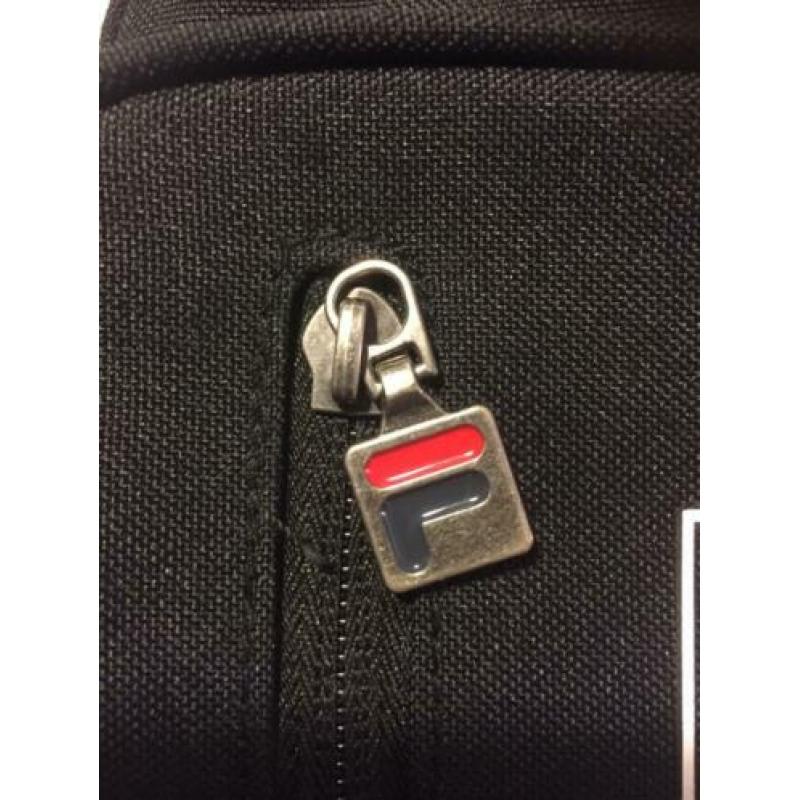 Nieuw tasje van FILA zwart logo