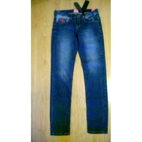 Superdry nieuwe jeans Standard Tomboy XXS W24 L32 incl verz