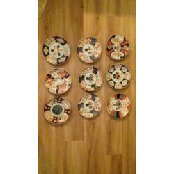 9 Imari porseleinen borden met bloemen patroon