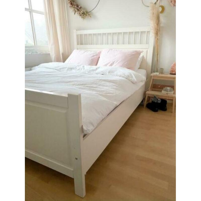 Tweepersoonsbed 140x200 IKEA incl. lattenbodem en matras