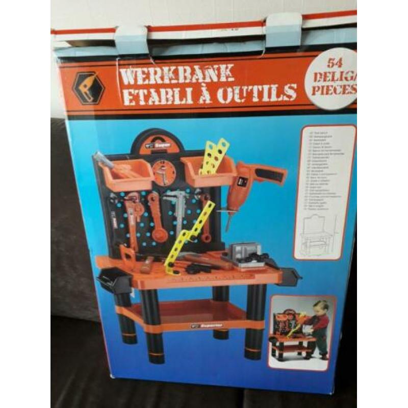 nieuwe werkbank compleet met gereedschap