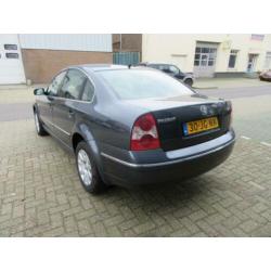 Volkswagen Passat 1.8 Turbo Highline 2002! NAP!Clima!LM-Velg