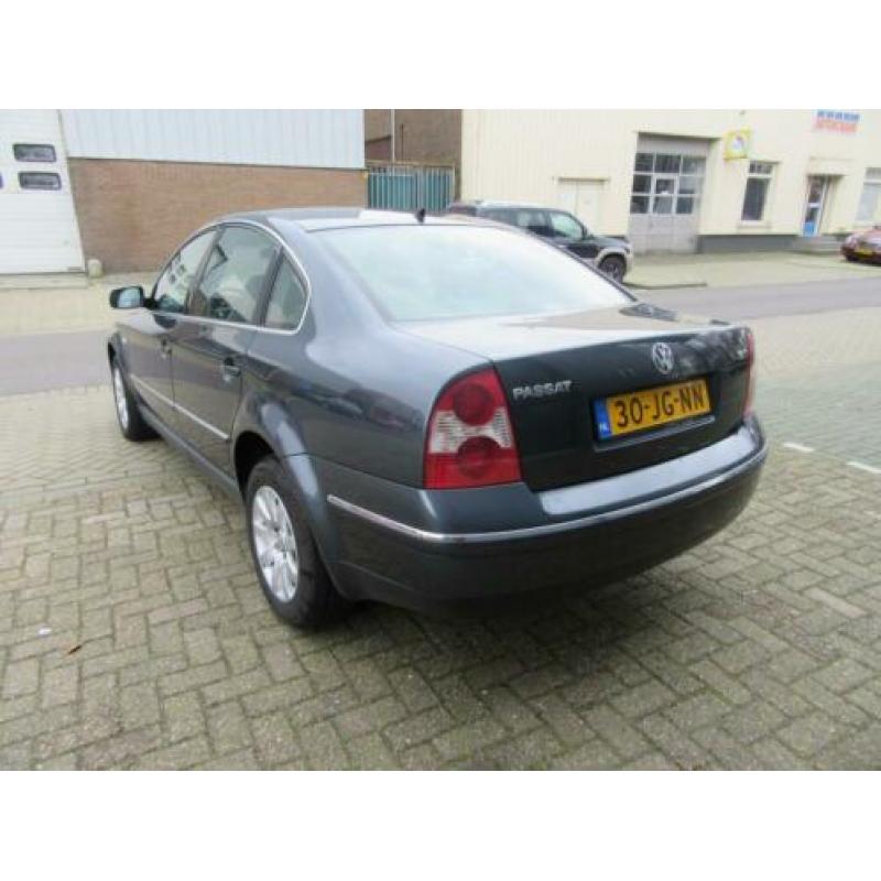 Volkswagen Passat 1.8 Turbo Highline 2002! NAP!Clima!LM-Velg