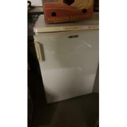 tafel model 60x60x86 cm