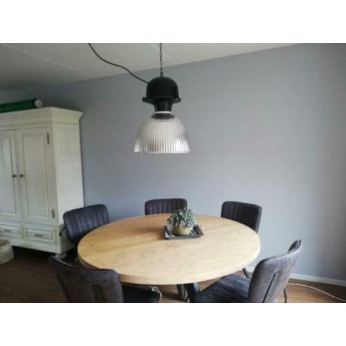 Industriële hanglamp van aluminium.