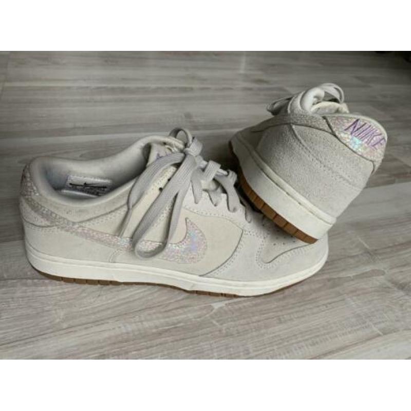 Nike air force beige met glitter maat 38,5
