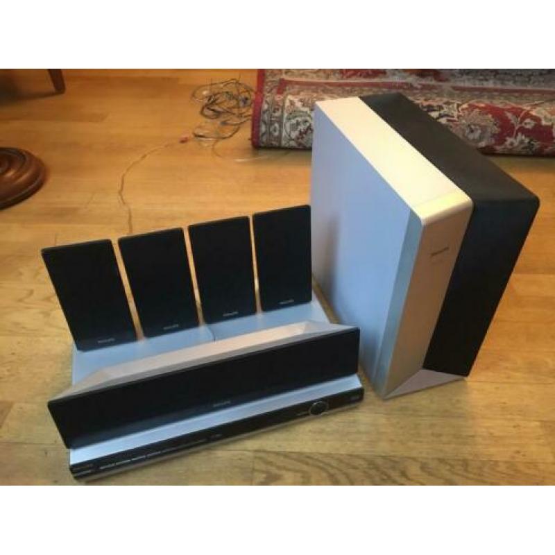 Philips digitale A/V receiver htr5204