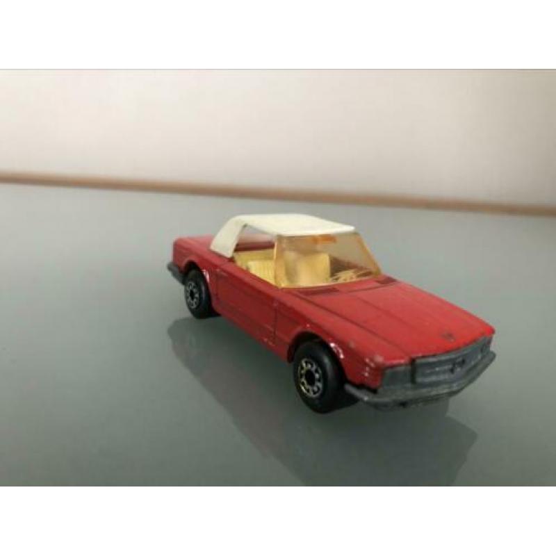 Lesney Matchbox Mercedes SL cabriolet nr 6 (1973)