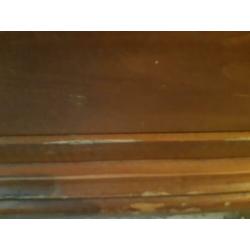 Salon tafel met glas en ladens