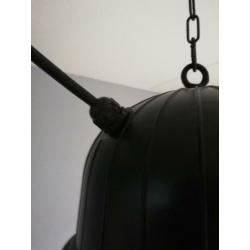 Industriële hanglamp van aluminium.