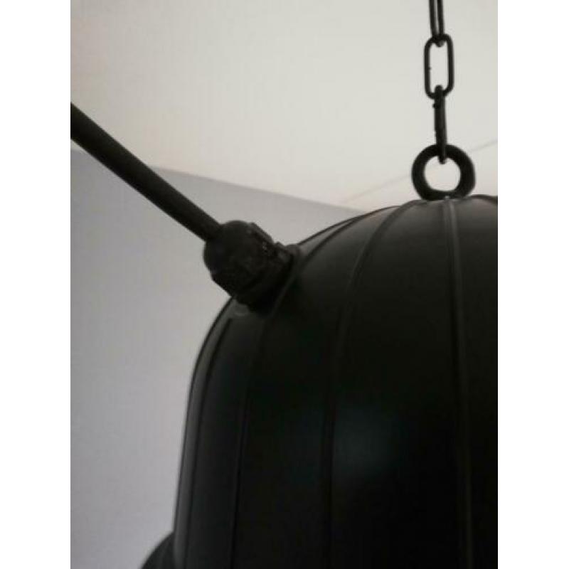 Industriële hanglamp van aluminium.