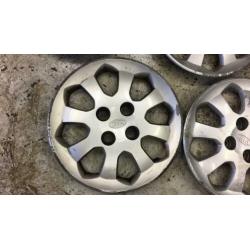 Set originele 14 inch Kia wieldoppen