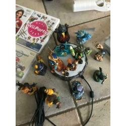 Wii compleet met 11 spellen (incl. 12 skylanders)