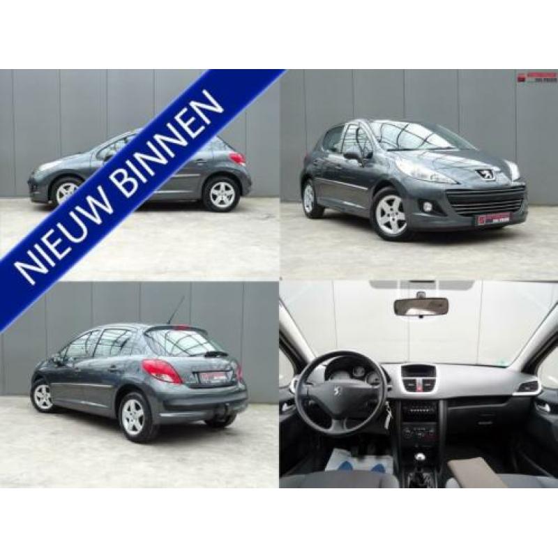 Peugeot 207 1.4 VTi Style ?? LAGE KM ! (bj 2010)