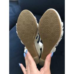 Guess sleekhak maat 37