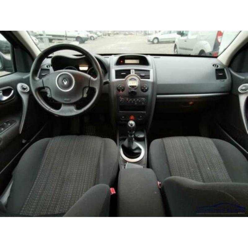 Renault Mégane Grand Tour 2.0 16V Privilège