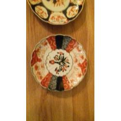 9 Imari porseleinen borden met bloemen patroon