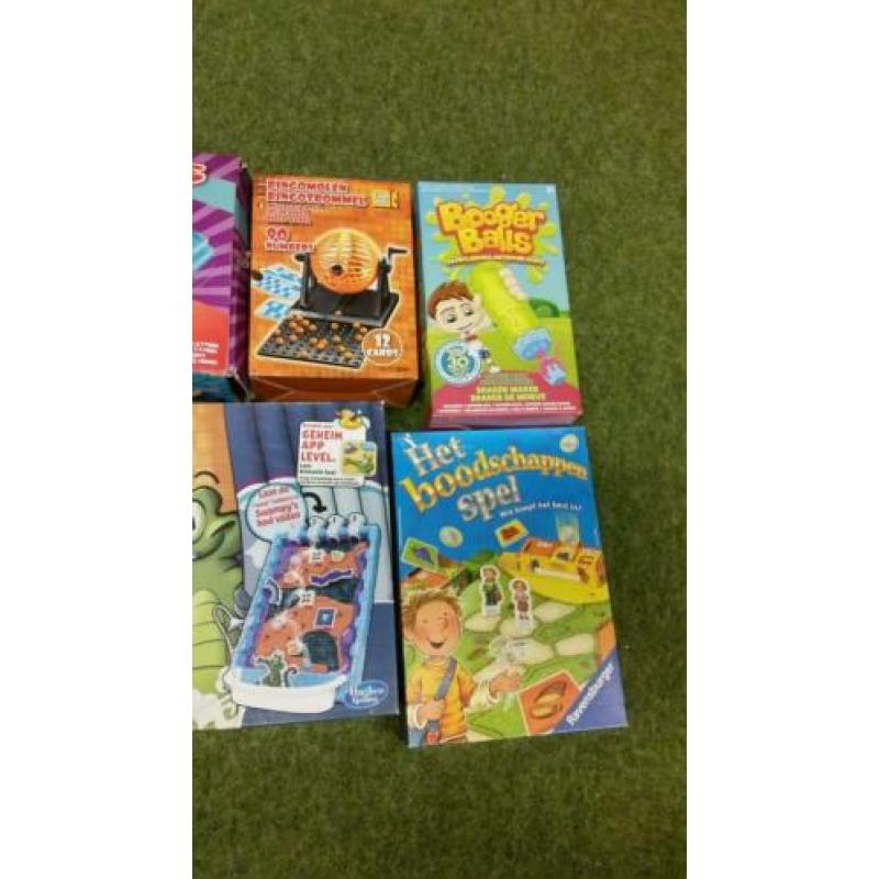 Spellen een set spellen en een puzzel bijna gratis