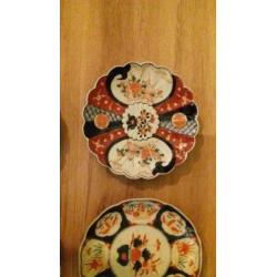 9 Imari porseleinen borden met bloemen patroon