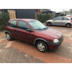 Opel Corsa 1.4 I 1997 Rood