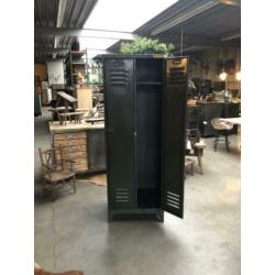 Vintage kast, industrieel, industriële locker, lockerkast