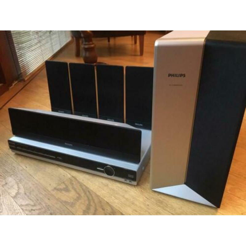 Philips digitale A/V receiver htr5204