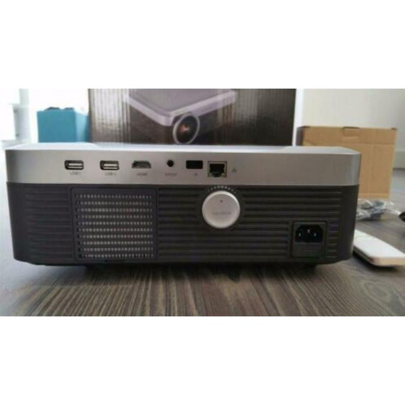 Nieuw! Full HD Beamer met Android/WIFI/LED lamp