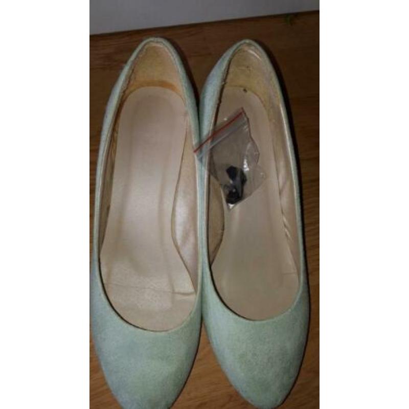 Diverse dames schoenen en pumps