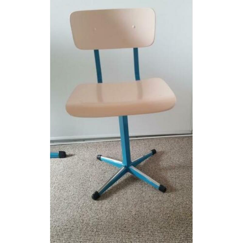 Vintage schoolbankje + stoel