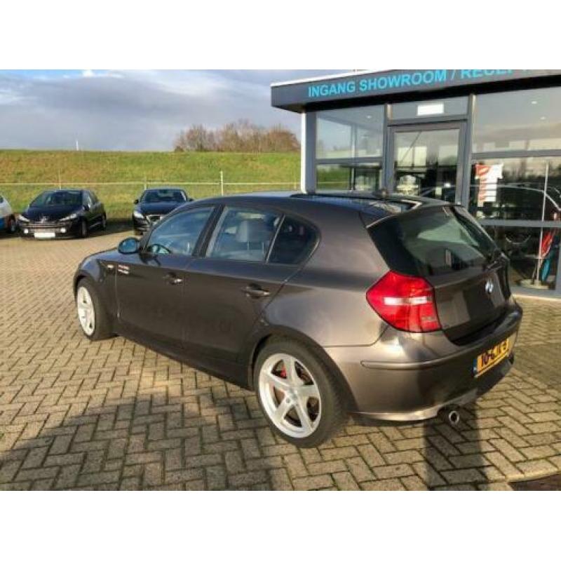BMW 1-serie 118d Corporate Business Line | nieuwe motor!